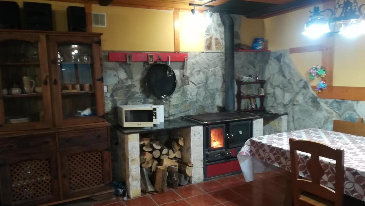 Piscina Climatizada - Todo El Ano- Playa De La Nora-Chimenea- Barbacoa Villa Quintueles ภายนอก รูปภาพ
