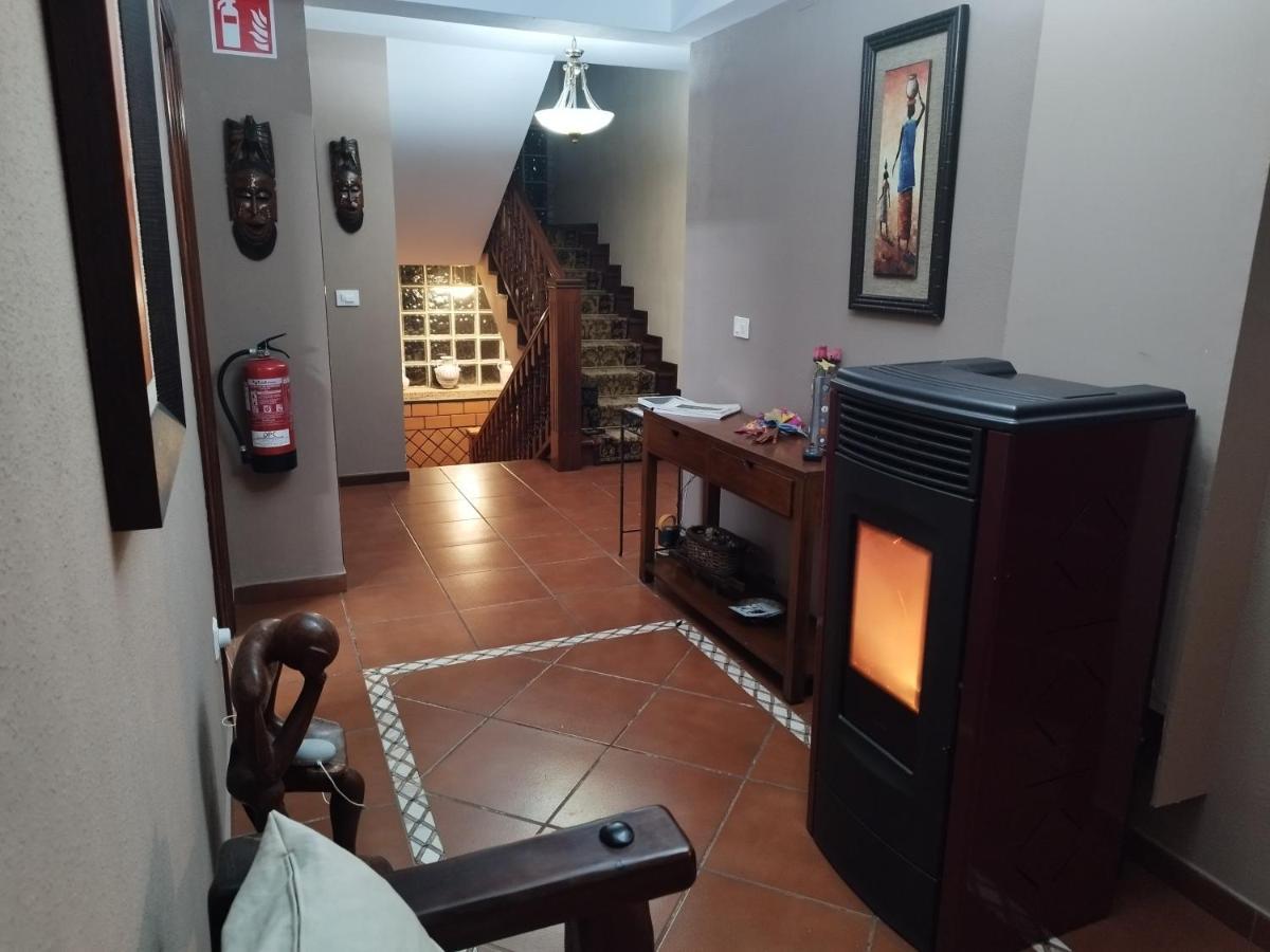 Piscina Climatizada - Todo El Ano- Playa De La Nora-Chimenea- Barbacoa Villa Quintueles ภายนอก รูปภาพ