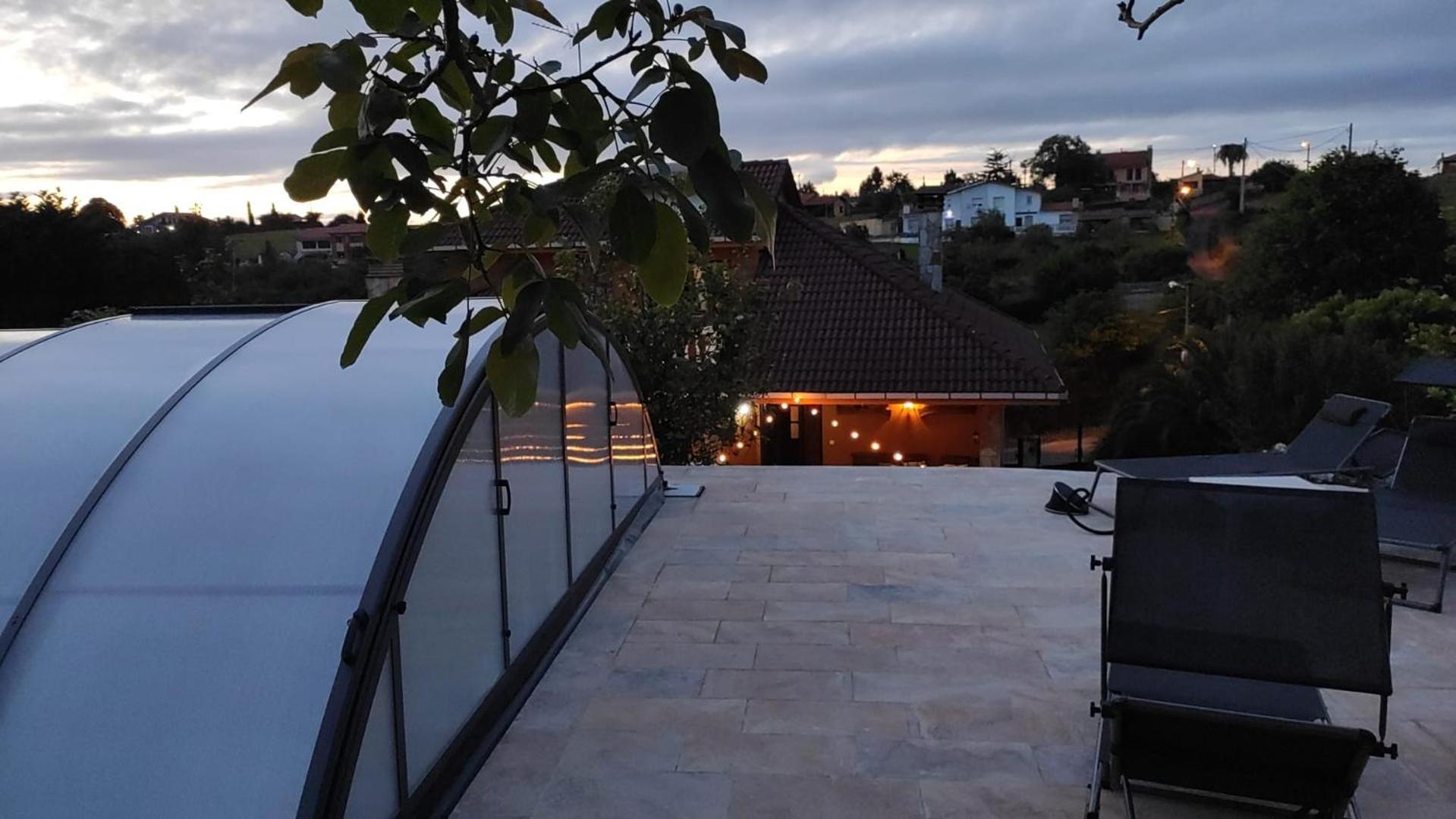 Piscina Climatizada - Todo El Ano- Playa De La Nora-Chimenea- Barbacoa Villa Quintueles ภายนอก รูปภาพ
